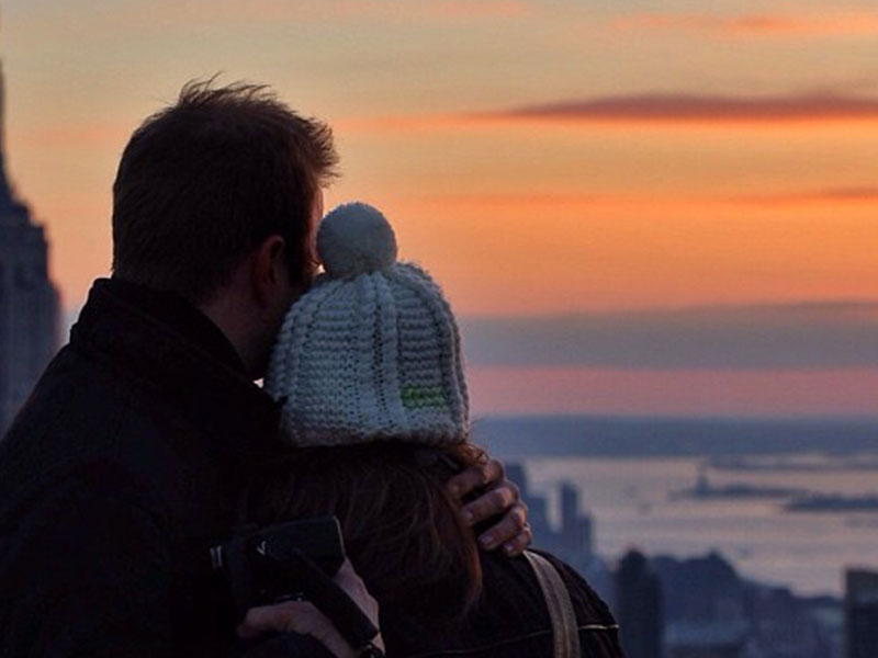 Data-backed dating advice on when to disclose personal information, providing evidence-based tips for online dating on Zoosk.