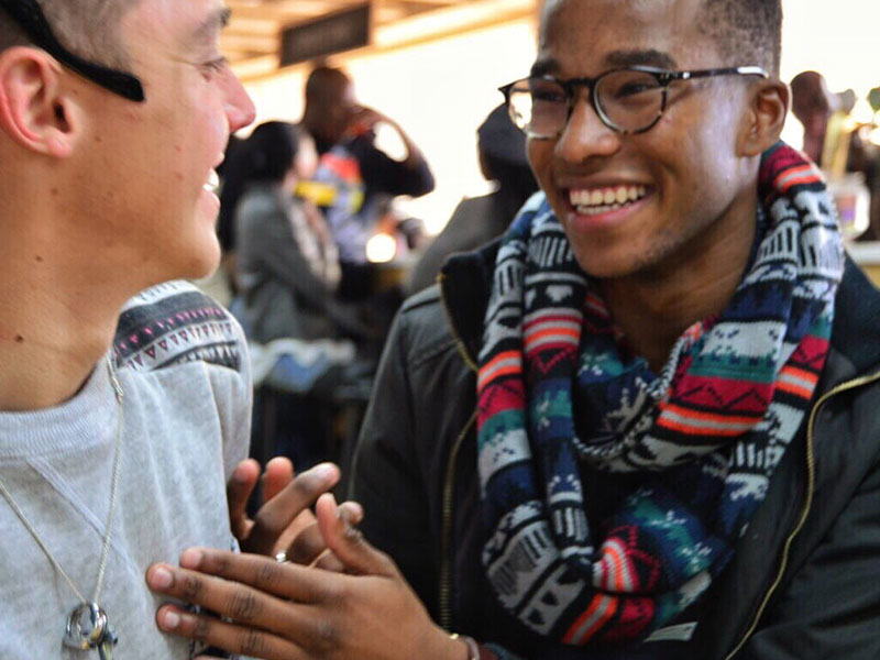 A couple on a dating chatting and trying to avoid making any dating fails.