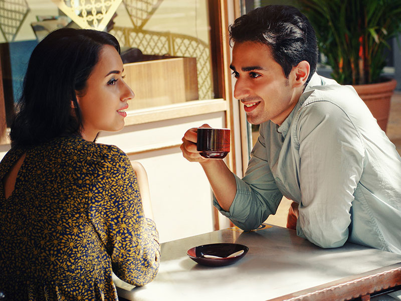 A guy who took some good dating advice and didn't do these 5 things on his first few dates.
