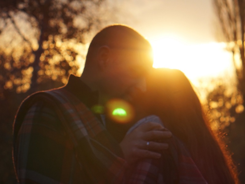 couple-hugging-in-autumn-dreaming-of-relationship-love-quotes