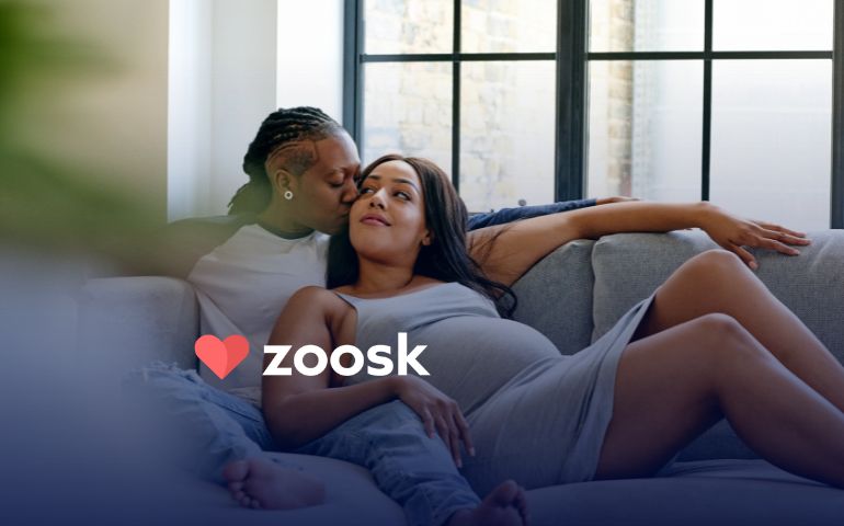 lgbtq couple watching the best lgbtq movies on Netflix